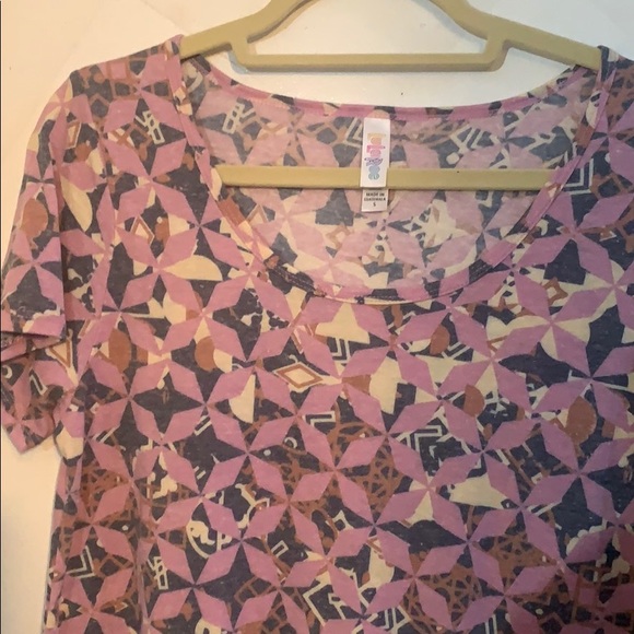 Lularoe Small classic Tee - Picture 4 of 4